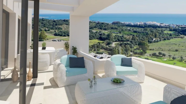Golf Apartments with Sea Views in Estepona