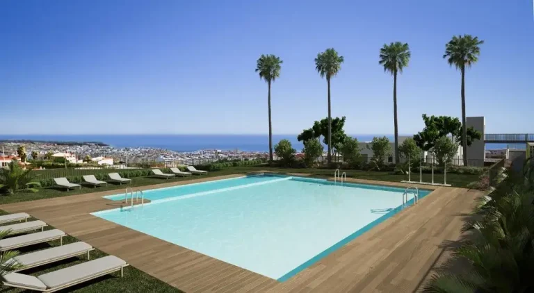 Modern Apartments for Sale in Estepona - Communal Pool
