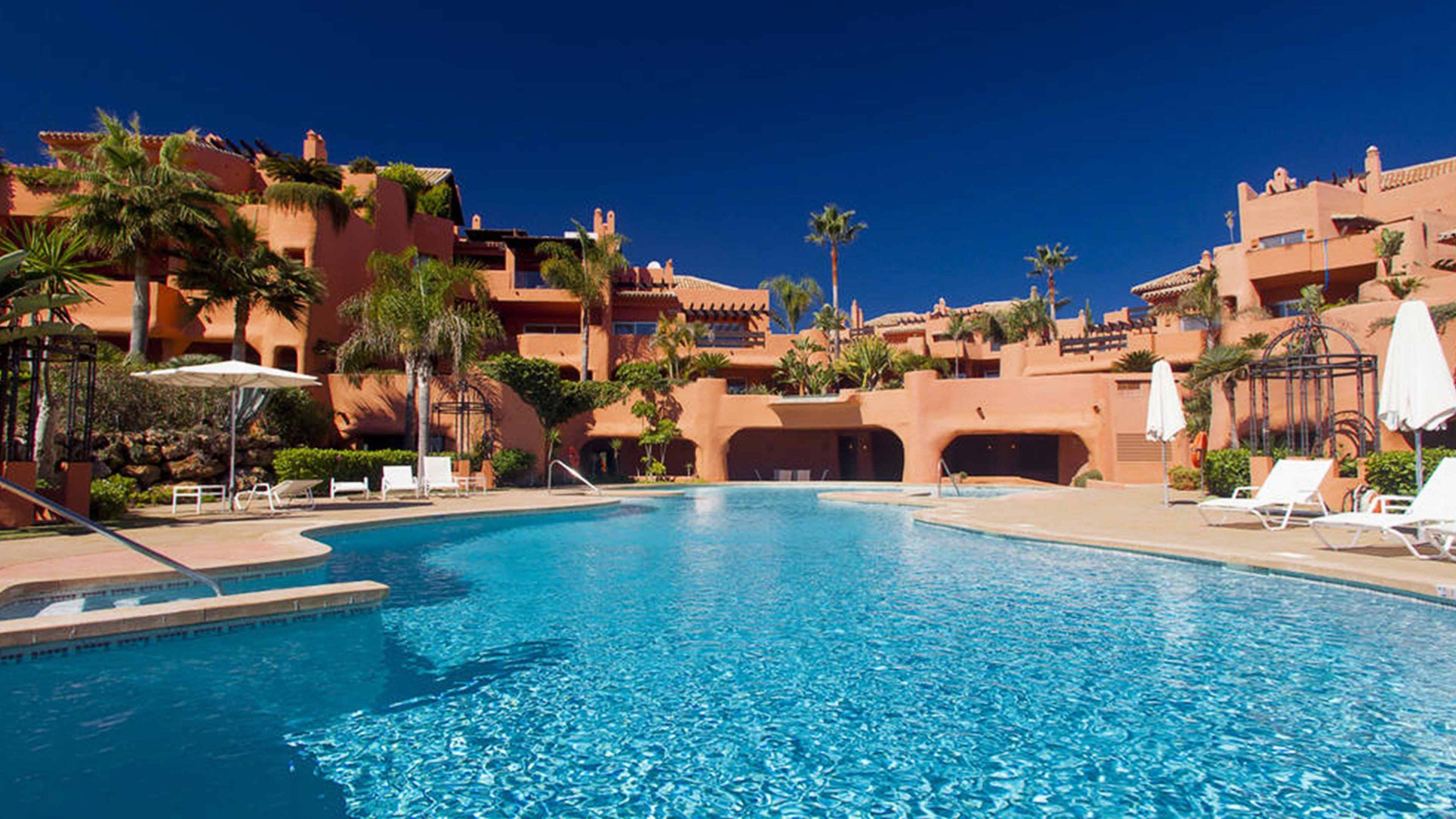 Los Monteros Beach Altavista Property