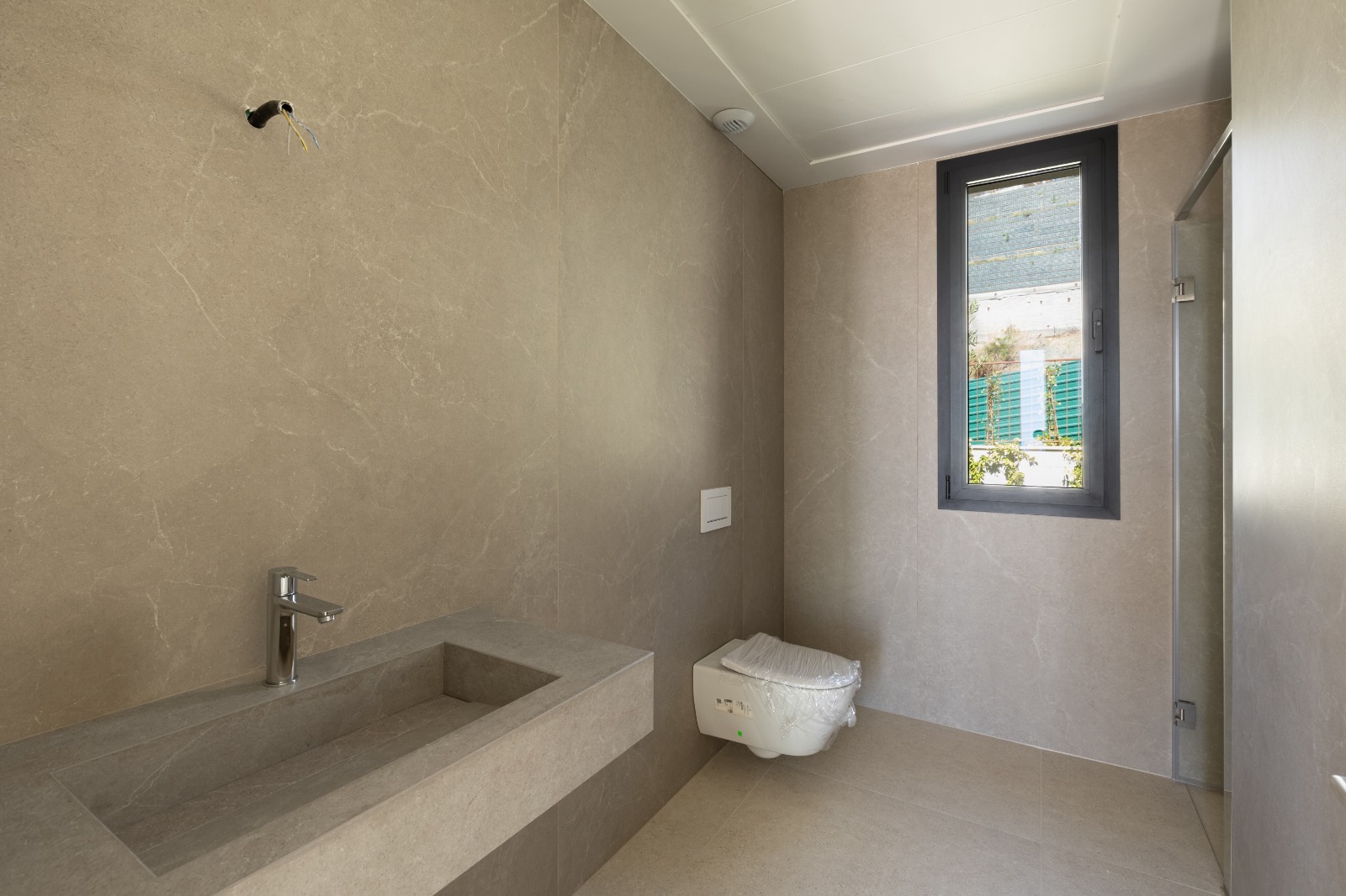 FDJ-VILLA08-BATHROOM