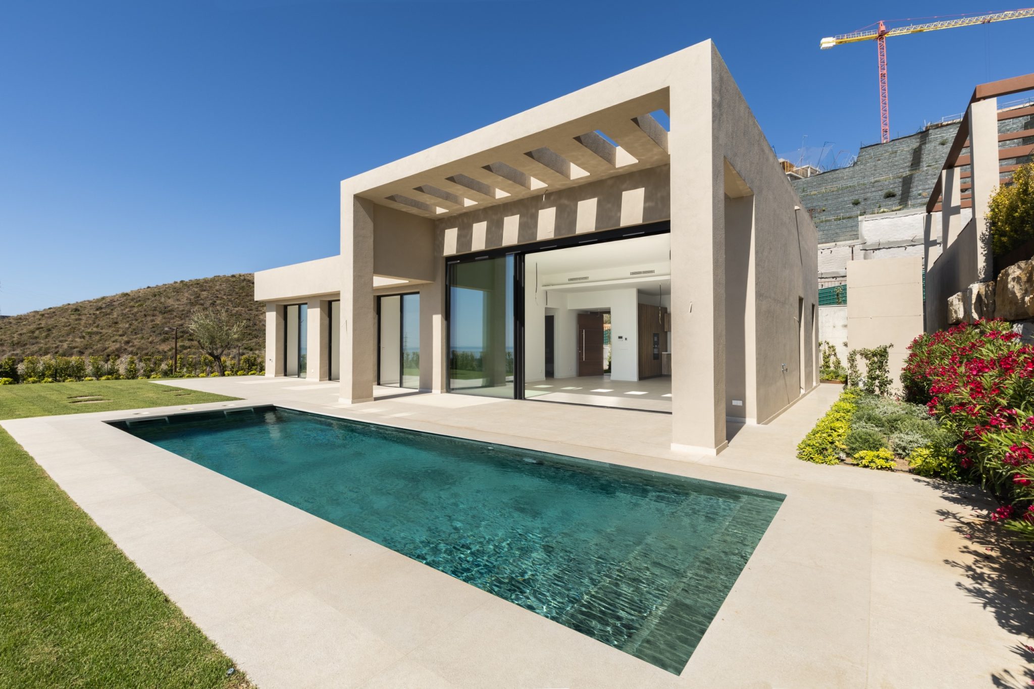 FDJ-VILLA08-GARDEN-SIDE-GARDEN2