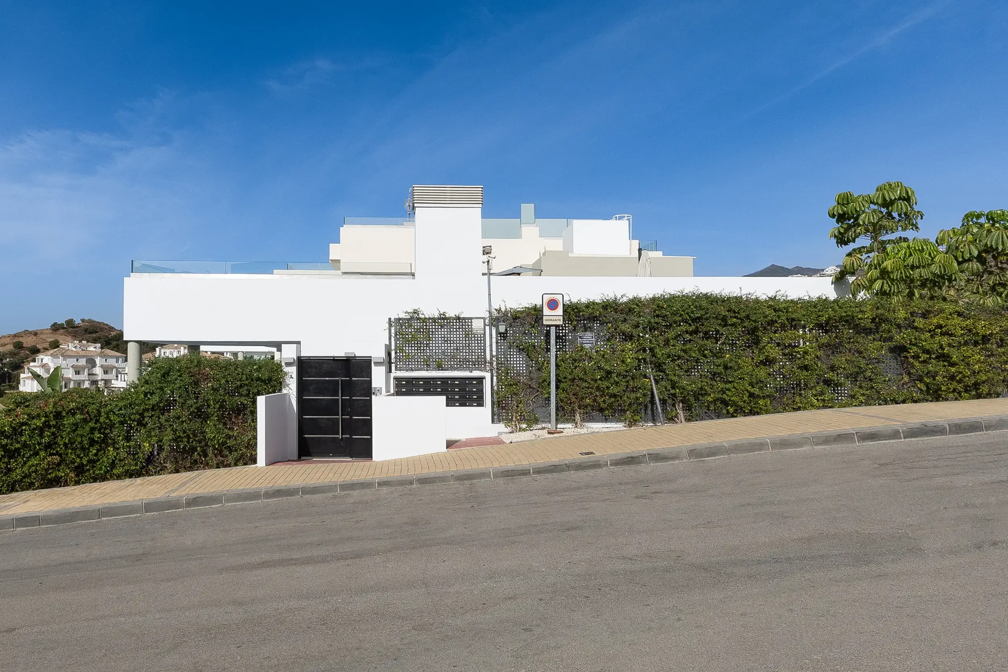 Exterior view of La Morelia de Marbella.
